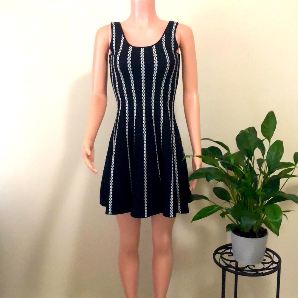 🎁 Bebe fit and flare dress 👗